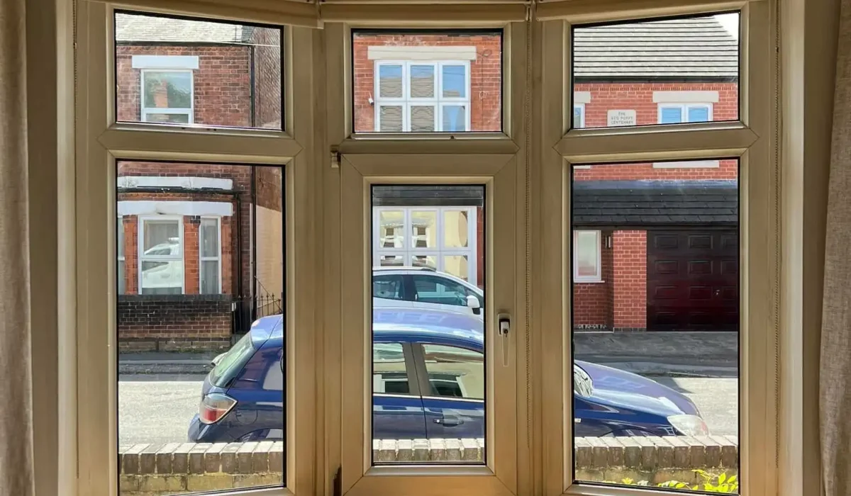 bow-fronted-window